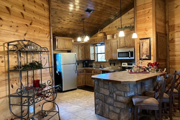 Frigorífic, microones, forn i placa de cuina