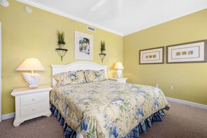 3 Schlafzimmer, Bügeleisen/Bügelbrett