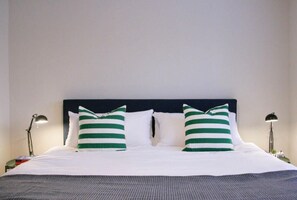 3 bedrooms, Internet