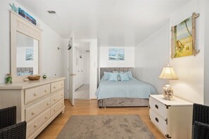 2 Schlafzimmer, Bügeleisen/Bügelbrett
