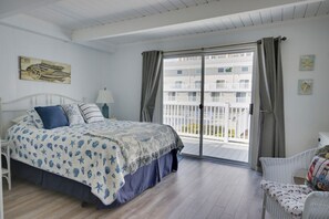 4 chambres, fer et planche à repasser