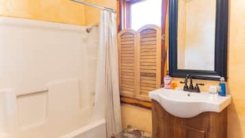 Douche, savon, shampoing, papier toilette