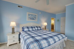 3 habitaciones y tabla de planchar con plancha 