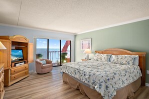 2 bedrooms, iron/ironing board