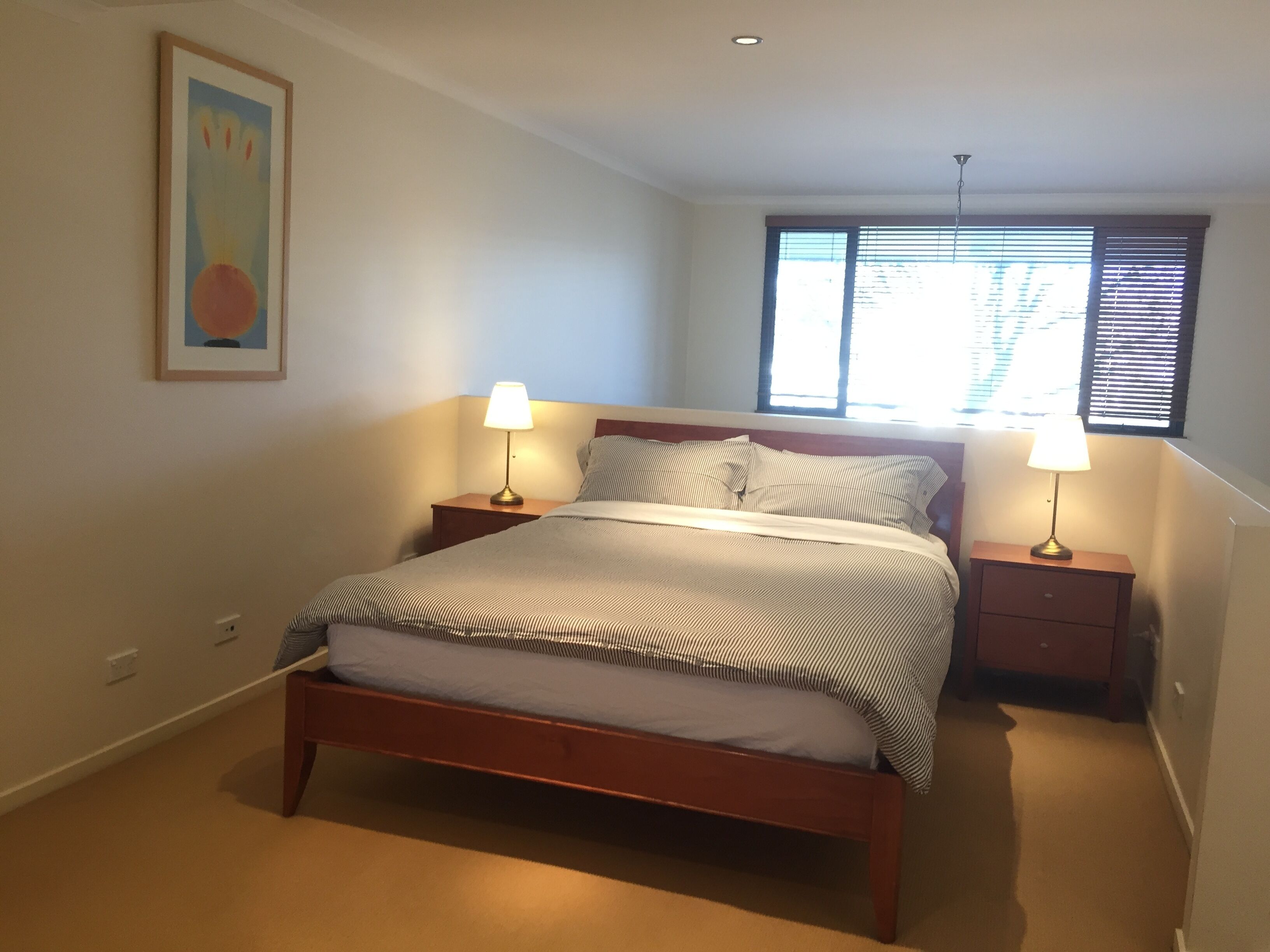 1 habitación, tabla de planchar con plancha, wifi gratis y ropa de cama 