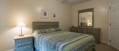 3 Schlafzimmer, Bügeleisen/Bügelbrett