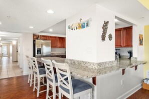 Fridge, microwave, stovetop, dishwasher