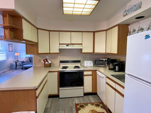 Blue Diamond - Water Access - Townhouse - Pool, No Linens provided