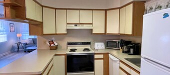 Blue Diamond - Water Access - Townhouse - Pool, No Linens provided