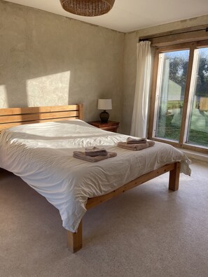 2 bedrooms, iron/ironing board, free WiFi, bed sheets - Shortlake Cottage (Osmington)