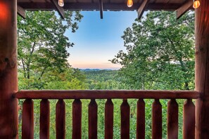 Property grounds - Views, 10 Foot Screen w/ Full Theater, 2 King Beds, New Pool Table, Fast WIFI (Sevierville)