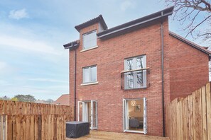 Exterior - High Tide (Whitby)