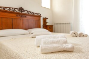 1 Schlafzimmer, Bügeleisen/Bügelbrett, Reisekinderbett, kostenloses WLAN