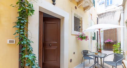 Cozy vacation home in the historic center of Noto