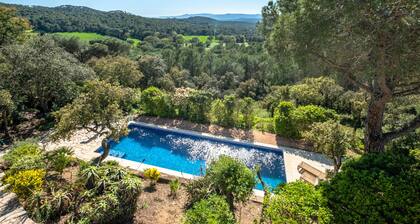 AR-2 Beautiful villa with excellent views and private pool