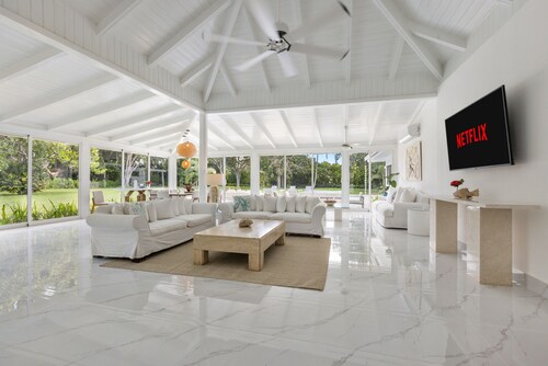 Close to Minitas Beach