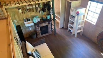 Smart-TV, Tischtennisplatte, Videothek