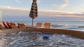 Bain à remous extérieur