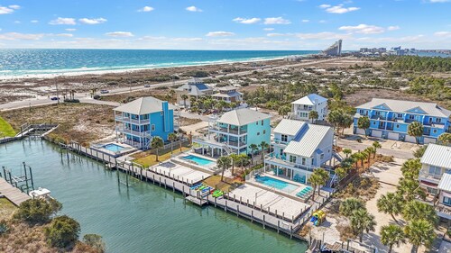 PRIVATE HEATED POOL HOT TUB PRIVATE BEACH, BOAT & BAY ACCESS, VOLLEY/PICKLEBALL!