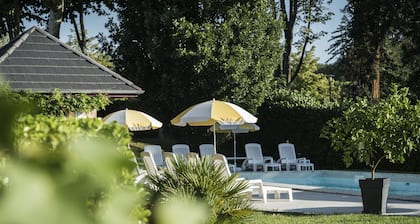 In Familien-Wohnviertel mit Swimmingpool