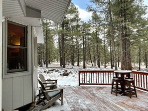 Outdoor dining - Grand Canyon Elk Camp in Parks (Parks)