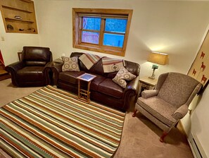 Smart TV, fireplace, DVD player, video library - Grand Canyon Elk Camp in Parks (Parks)