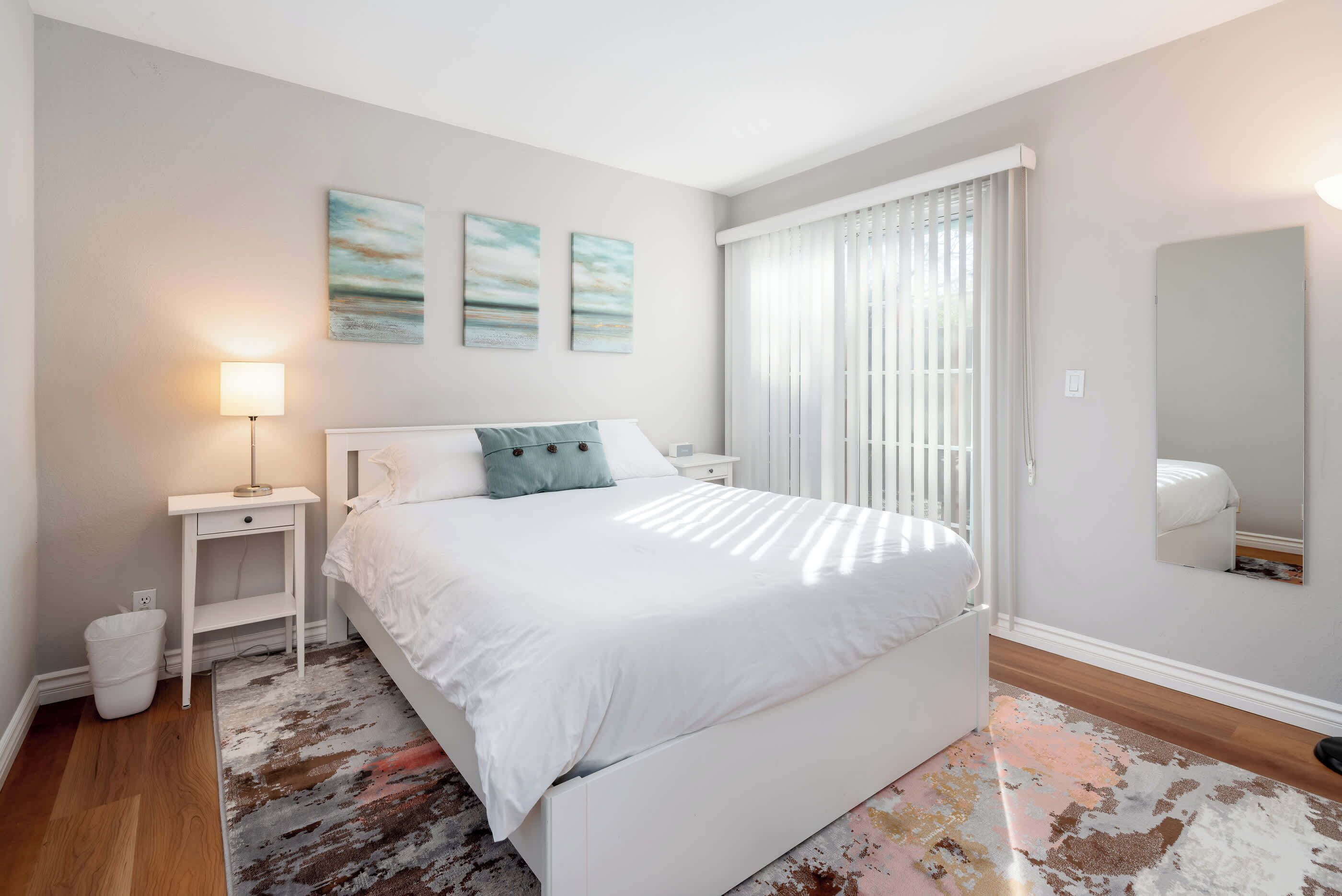 1 habitación, tabla de planchar con plancha, wifi y ropa de cama 