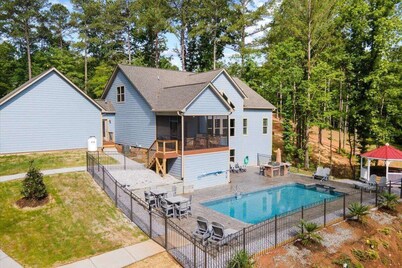Blue Bayou: Luxury Lake Norman Retreat - Private Pool, Hot Tub, Deep Water Dock