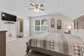 7 bedrooms, iron/ironing board, travel cot, WiFi