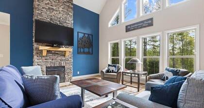 Blue Bayou: Luxury Lake Norman Retreat - Private Pool, Hot Tub, Deep Water Dock