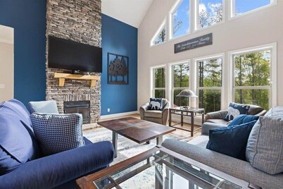 Blue Bayou: Luxury Lake Norman Retreat - Private Pool, Hot Tub, Deep Water Dock