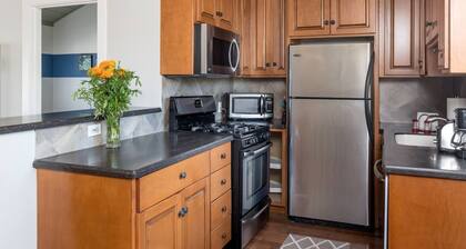 Spacious, Soaring Ceilings, Near Downtown MV, GOOG