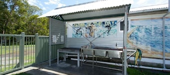 The Perfect Fisherman's House located easy close to Bay and Boat Launching