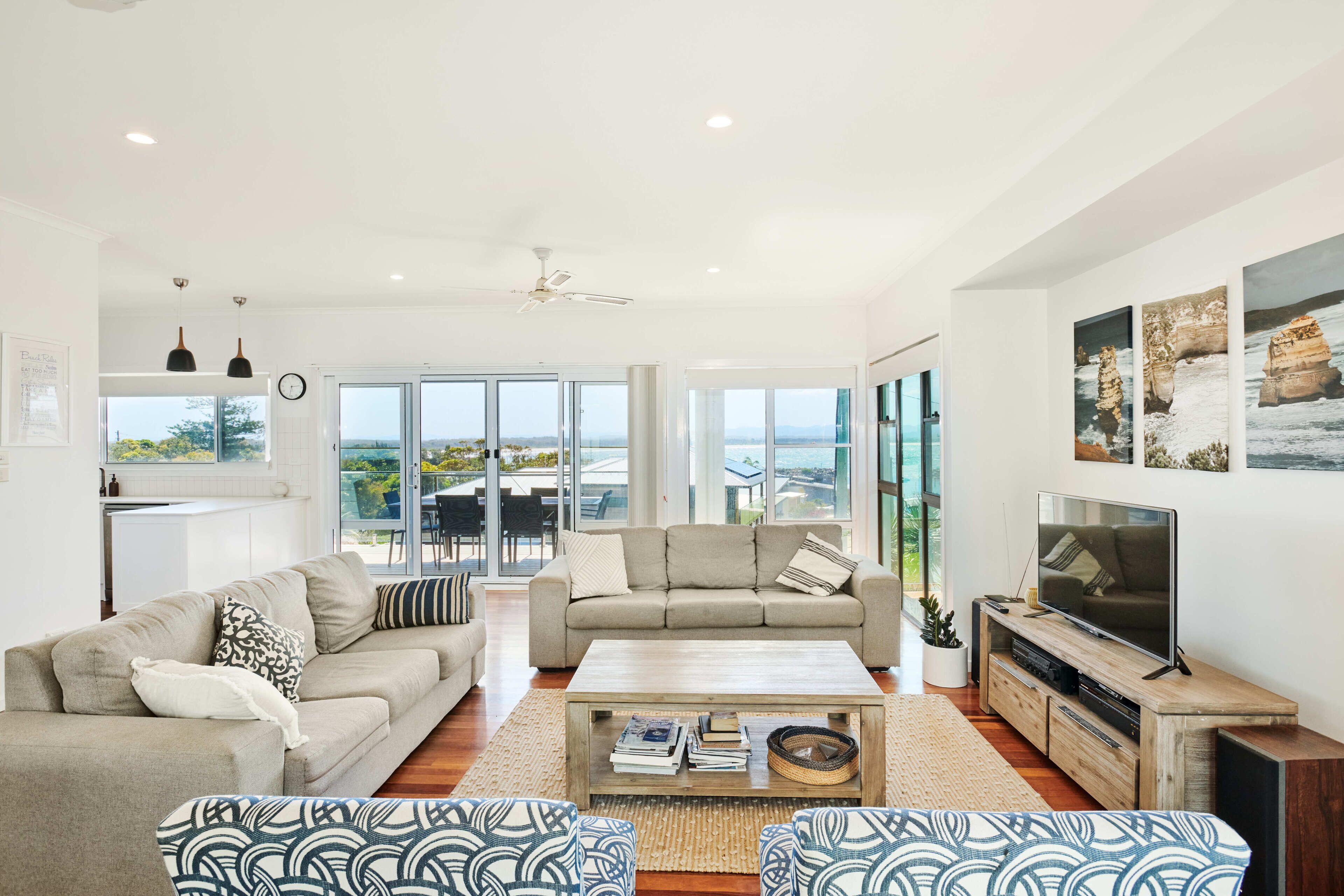 Smart TV y reproductor de DVD 