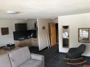 テレビ、ステレオ、PC モニター