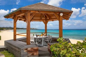 Outdoor dining - Blue Beach (4 bedrooms) - Baie Longue beachfront villa with pool, Terres Basses, St. Martin (Terres Basses)