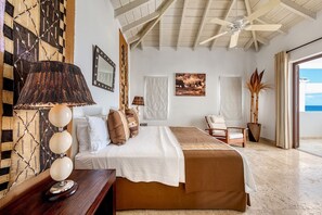 3 bedrooms, in-room safe, desk, iron/ironing board