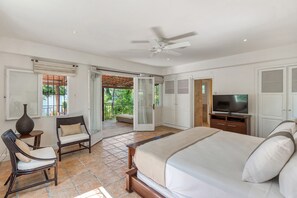 4 Schlafzimmer, Zimmersafe, Bügeleisen/Bügelbrett, Reisekinderbett