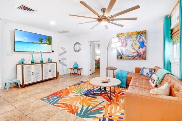 Una televisión, una oficina