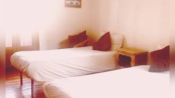 10 bedrooms, free WiFi, bed sheets