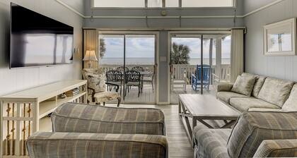 Classic, OCEANFRONT 4 Bedroom Forest Beach Home -Dog Friendly w/ Private Pool