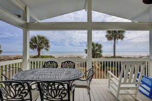 Outdoor dining - Classic, OCEANFRONT 4 Bedroom Forest Beach Home -Dog Friendly w/ Private Pool (Hilton Head Island)