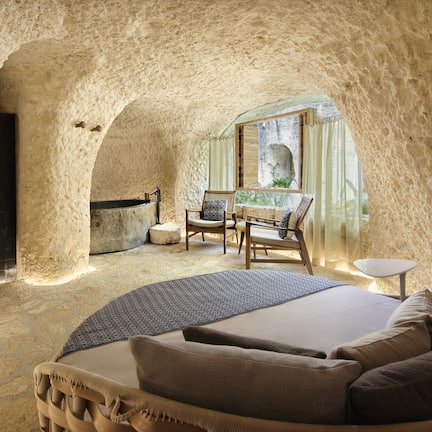 Couples treatment rooms, sauna, hot tub, steam room, Turkish bath