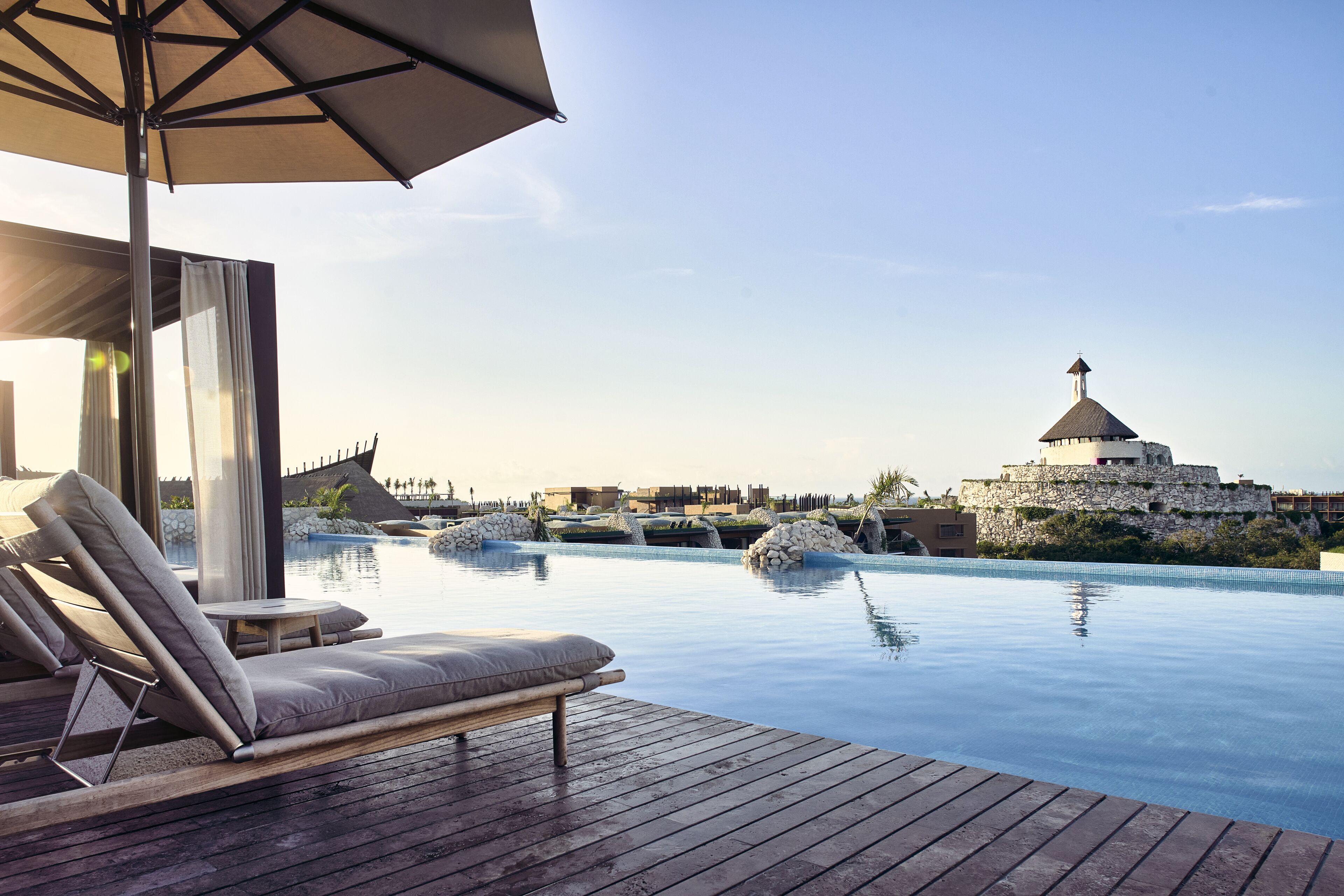 15 outdoor pools, pool umbrellas, sun loungers