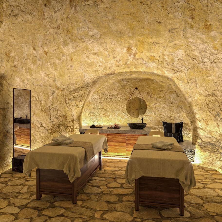 Couples treatment rooms, sauna, hot tub, steam room, Turkish bath