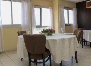Dining - Residence Les Hauts De L Indenie Apartment (Abidjan)