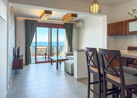 Family Apartment (AP10) | Memory foam beds, in-room safe, individually decorated