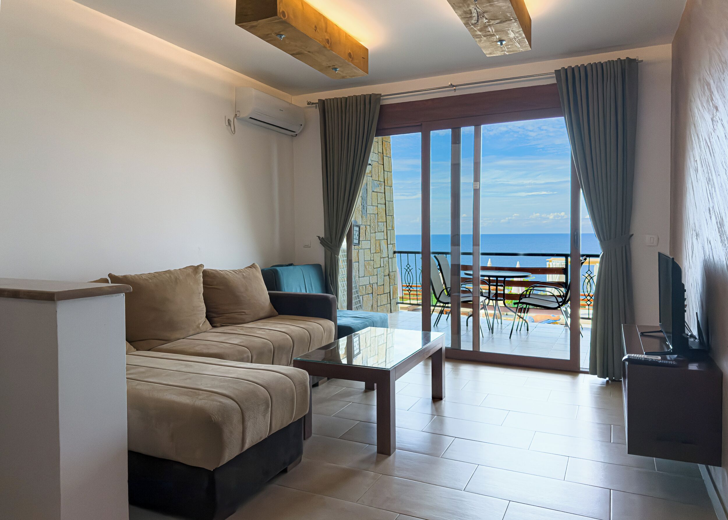 Deluxe Apartment (AP7)