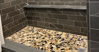 Comfy Cottage in Historic East Poultney