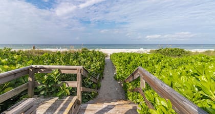 Oceanfront Bliss–Longboat Key Beach 106 by RVA